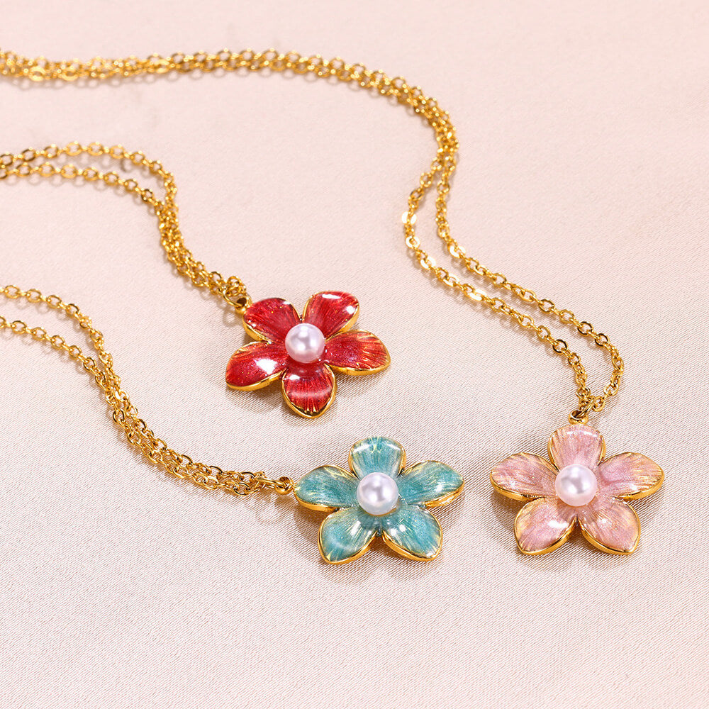 Graceful Bloom Pearl Necklace