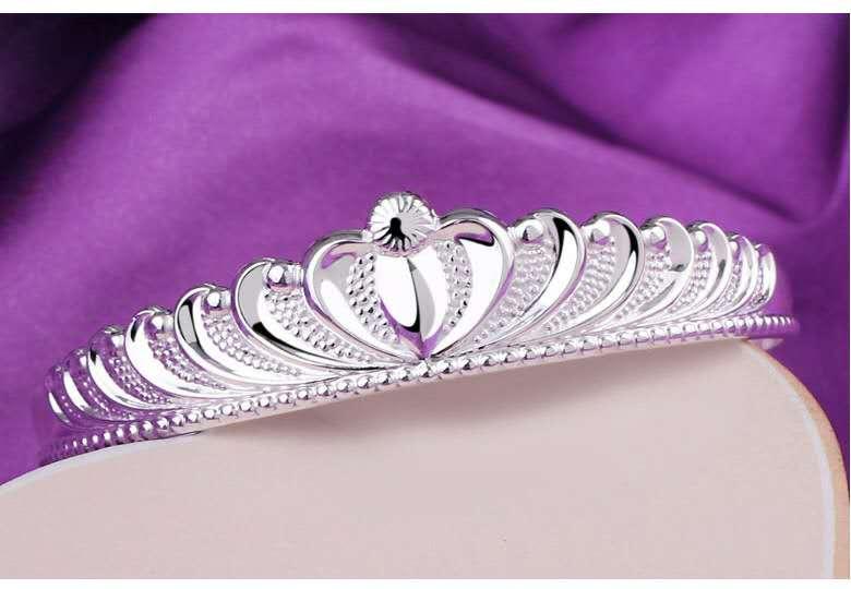 Regal Crown Open Bangle