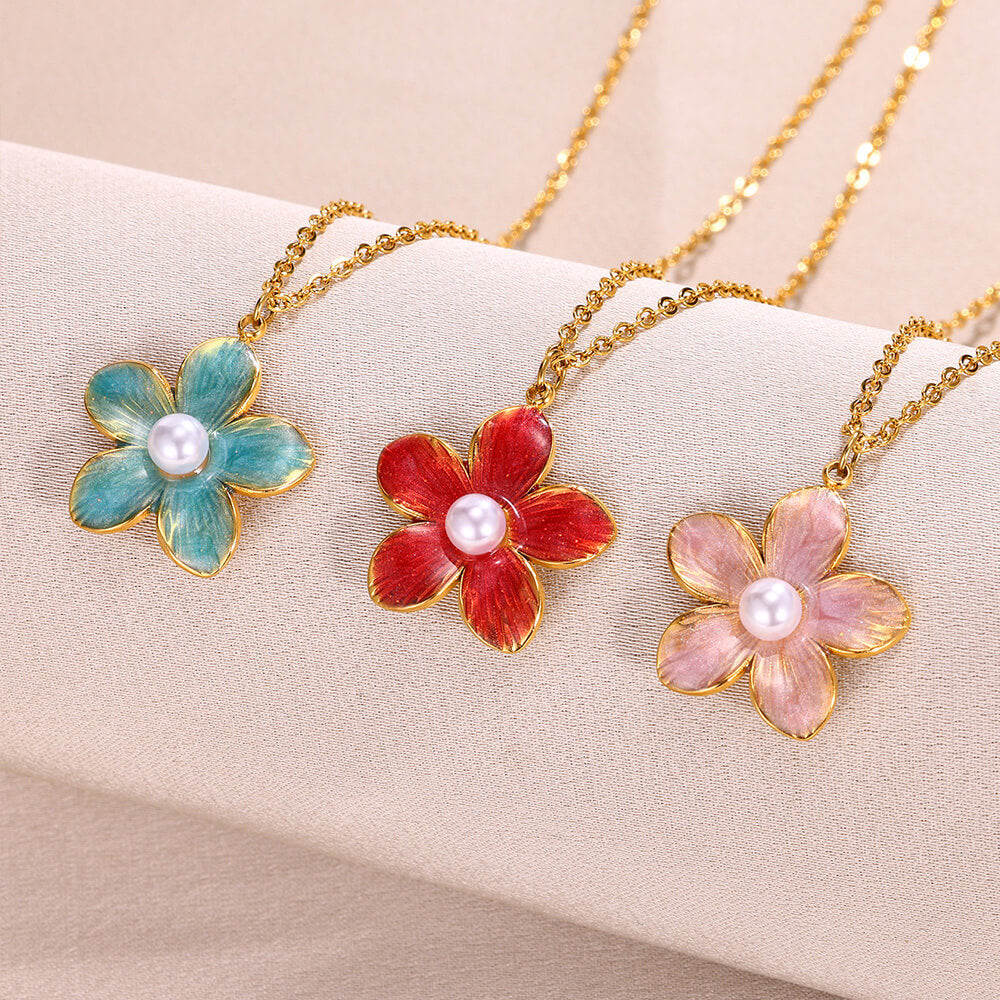 Graceful Bloom Pearl Necklace