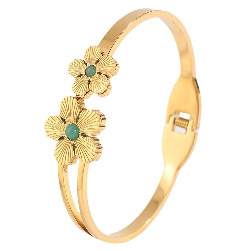 Textured Vintage Flower Bangle