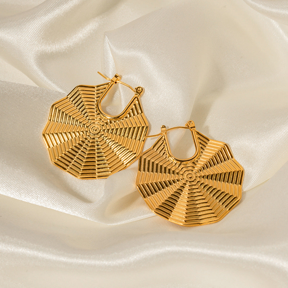 Golden Web Lattice Hoops