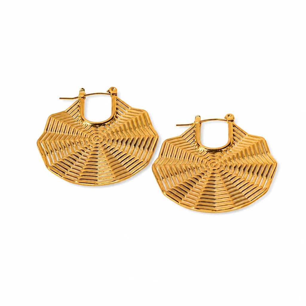 Golden Web Lattice Hoops