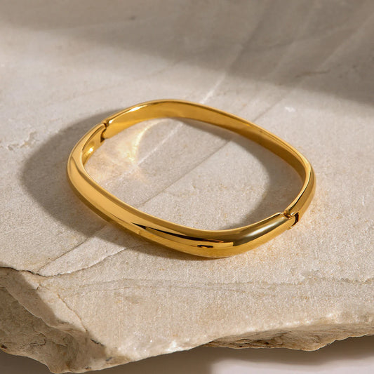 Signature Bracelet — Gold-Tone Finish